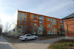 Покраска краской КО-174 фасада жилого многоэтажного дома